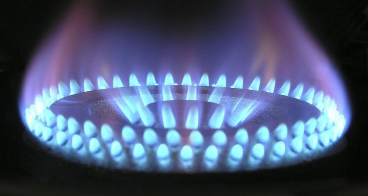 A calor, especialmente o gas, xoga un papel importante no aforro de enerxía