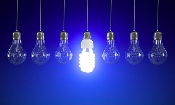 Se substitúe as lámpadas incandescentes por LED, pode aforrar luz