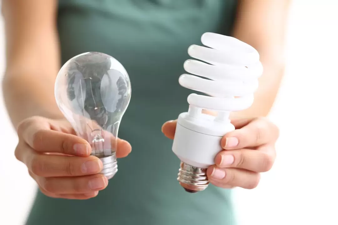 Para aforrar enerxía, cambia a lámpadas LED